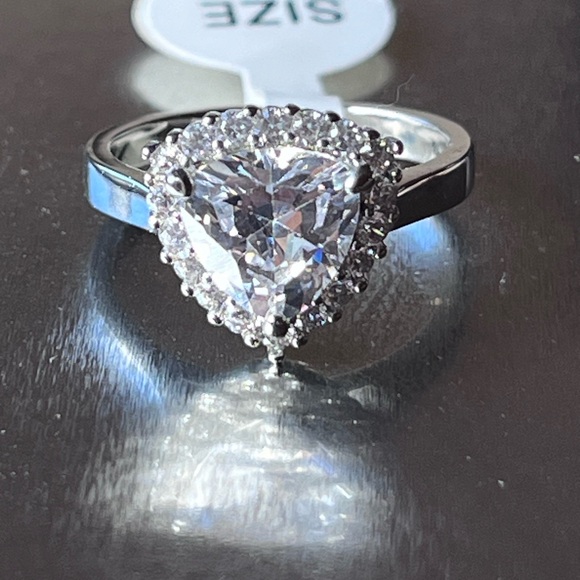 💍 🕯️💍DIAMOND CANDLE RING 🕯️💍🕯️ NWT 💍🕯️💍 - Picture 15 of 16